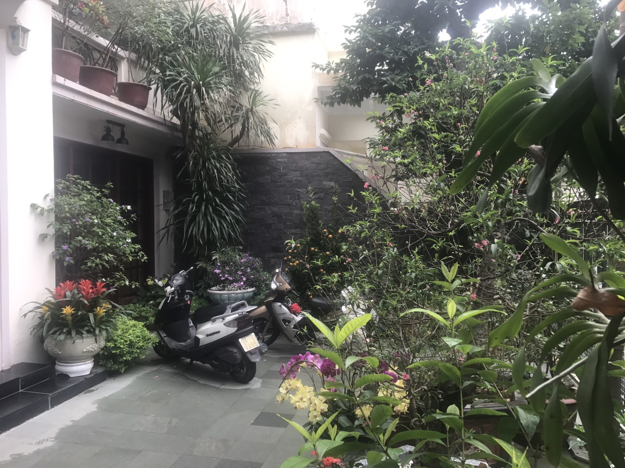 Bán biệt thự ciputra dãy D5 loại 285 m2 sân vườn liên hệ ngay 2