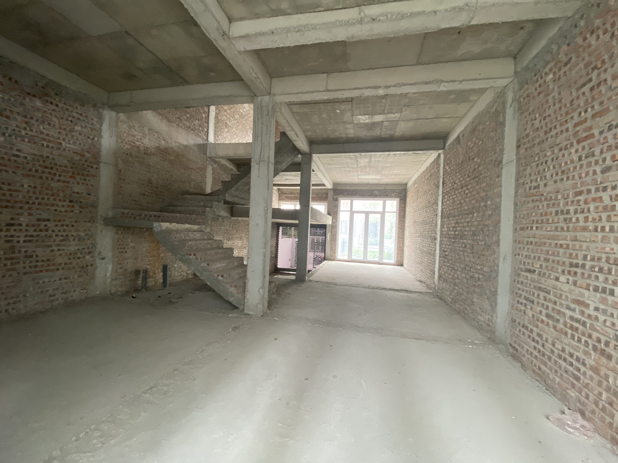 Bán biệt thự xây thô dãy K4 Ciputra giai đoạn 3 KĐT Nam Thăng Long, DT 140m2, hướng Nam view vườn hoa siêu đẹp 1