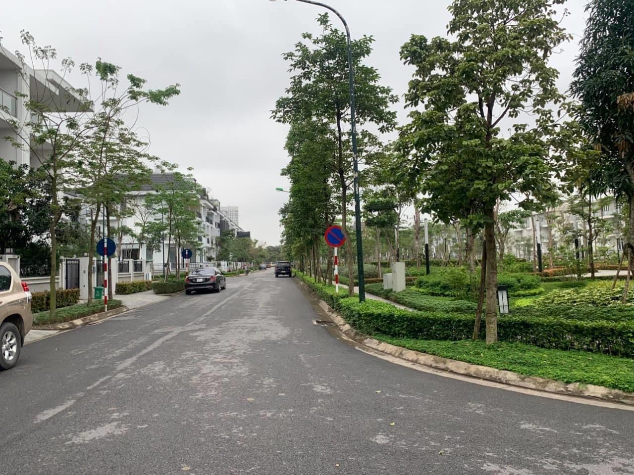 Bán biệt thự xây thô dãy K4 Ciputra giai đoạn 3 KĐT Nam Thăng Long, DT 140m2, hướng Nam view vườn hoa siêu đẹp 6