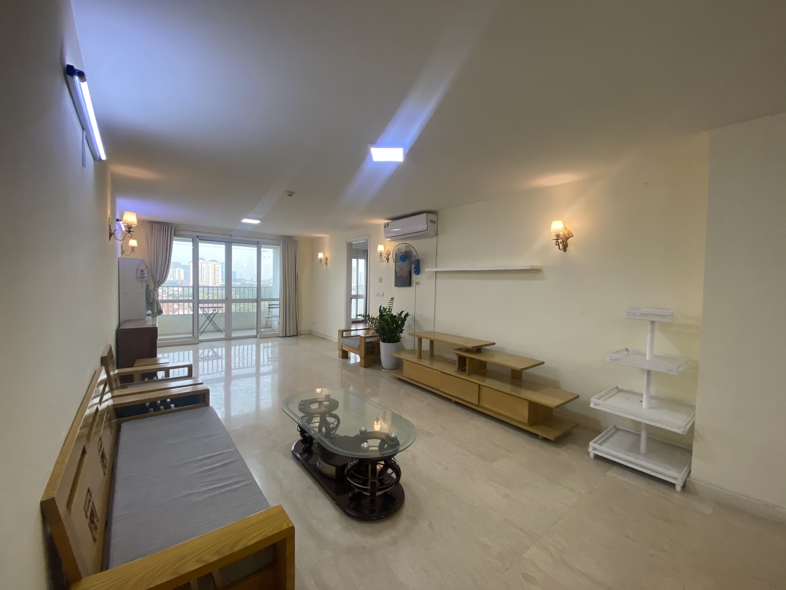 Bán căn hộ 3PN/145m2 tầng thấp full đồ, ban công Đông Nam tòa P1 Ciputra 1
