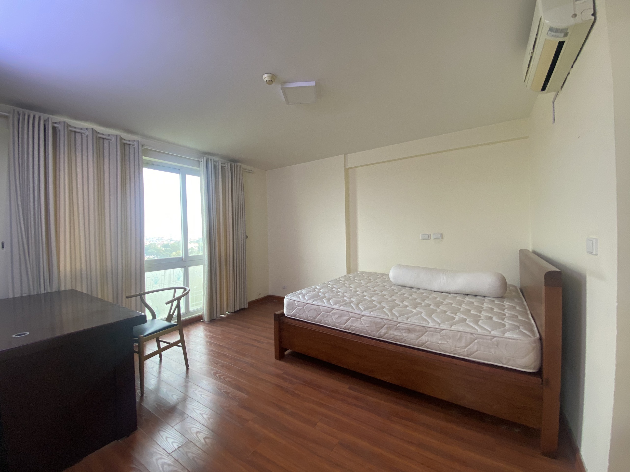 Bán căn hộ 3PN/145m2 tầng thấp full đồ, ban công Đông Nam tòa P1 Ciputra 9