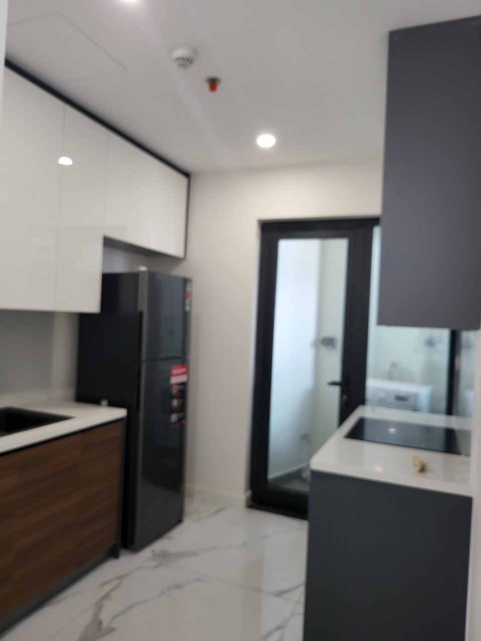 Bán gấp căn hộ 2 ngủ sáng 73m2 Sunshine City, view thành phố, giá thiện chí 4