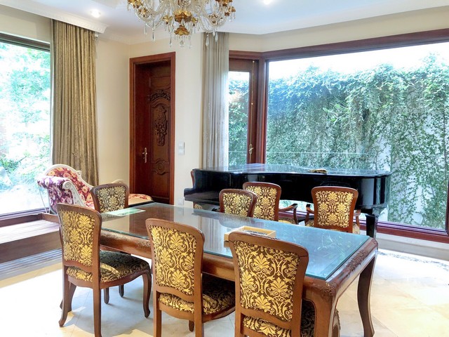 Chính chủ cho thuê biệt thự Ciputra căn góc dãy D2, DT 380m2 sân vườn rộng, nội thất đẳng cấp 3