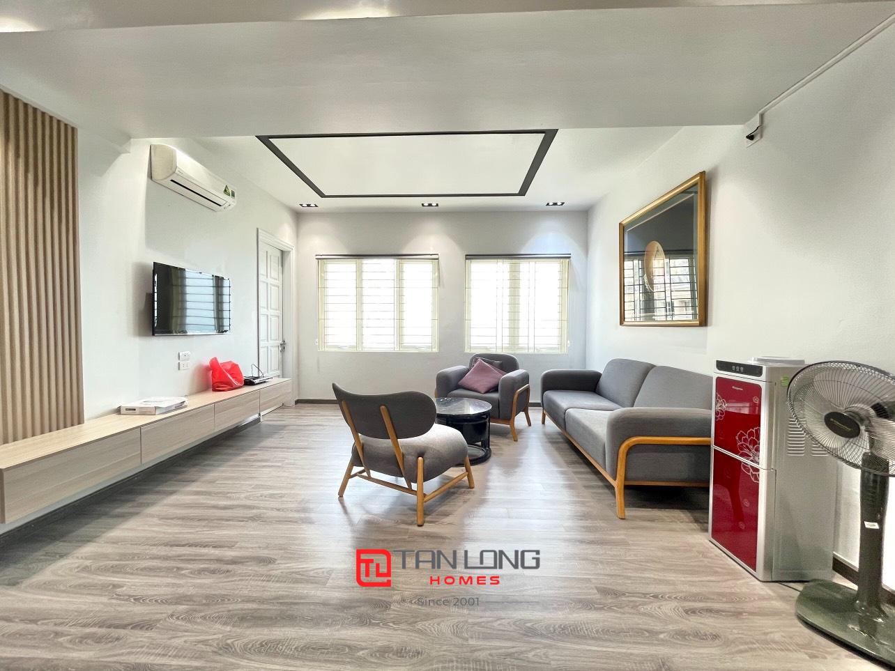 Cho thuê căn hộ 3PN/150m2 full đồ view thoáng tòa G3 Ciputra nhận nhà luôn 1