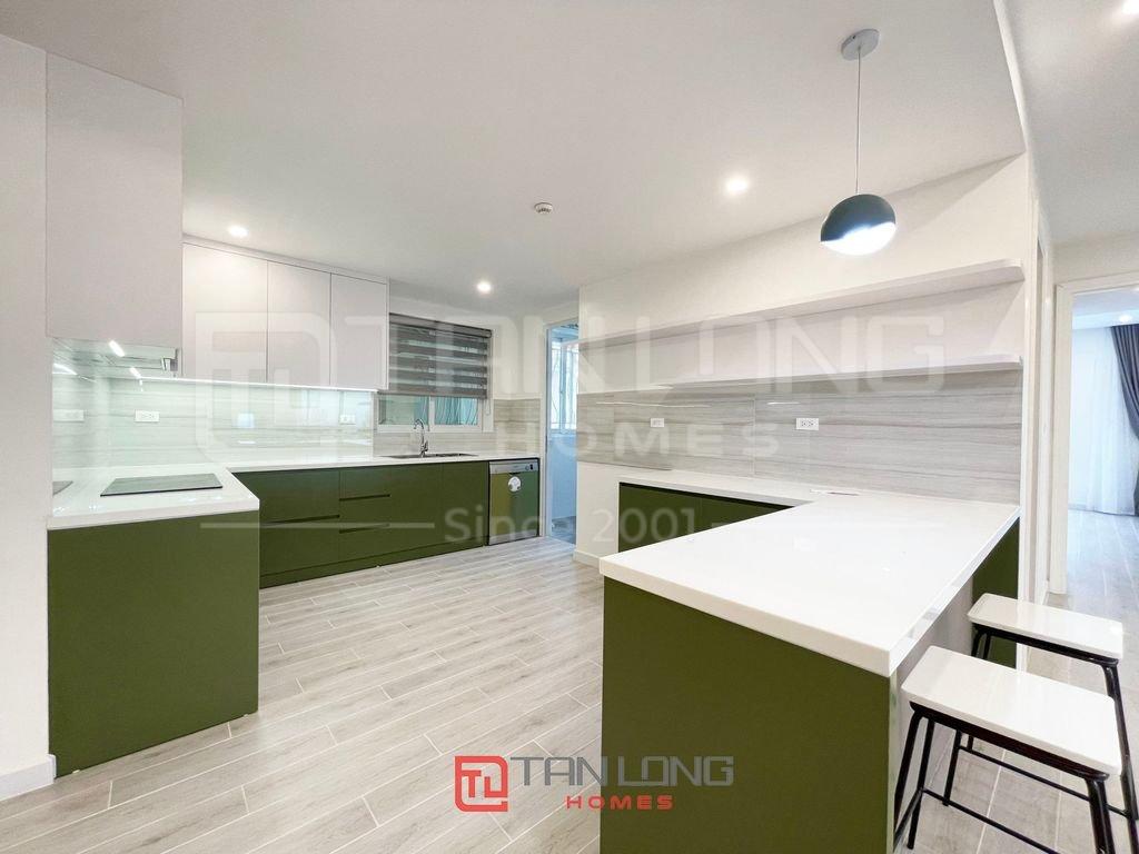 Cho thuê căn hộ siêu đẳng cấp 4PN/154m2 full đồ nhập khẩu tòa E1 Ciputra 10