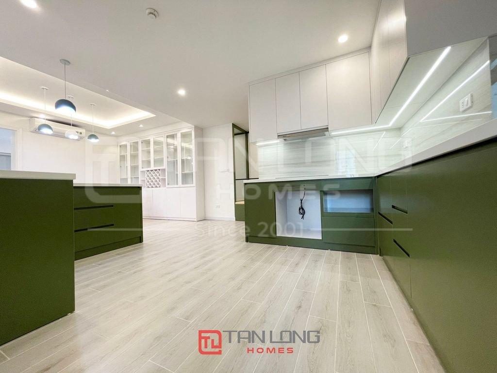 Cho thuê căn hộ siêu đẳng cấp 4PN/154m2 full đồ nhập khẩu tòa E1 Ciputra 11