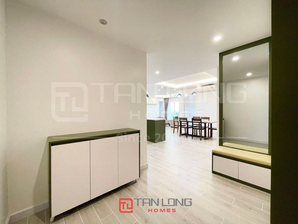 Cho thuê căn hộ siêu đẳng cấp 4PN/154m2 full đồ nhập khẩu tòa E1 Ciputra 18