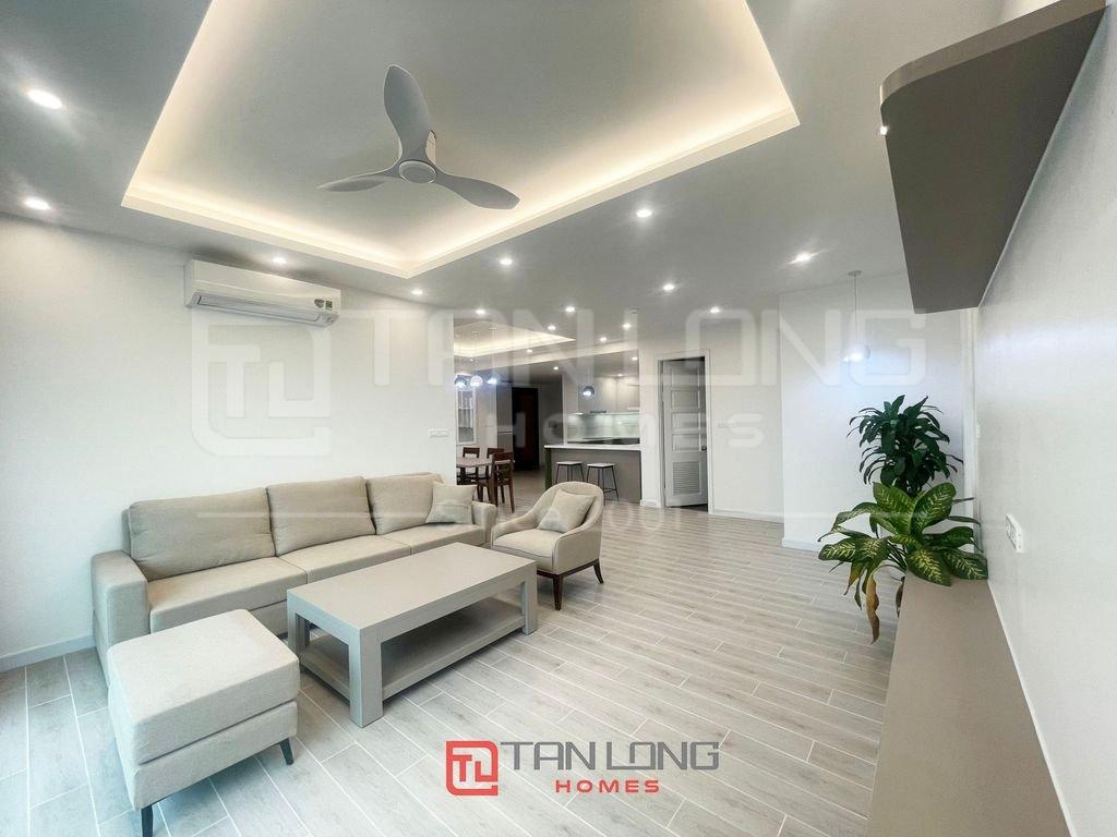 Cho thuê căn hộ siêu đẳng cấp 4PN/154m2 full đồ nhập khẩu tòa E1 Ciputra 3