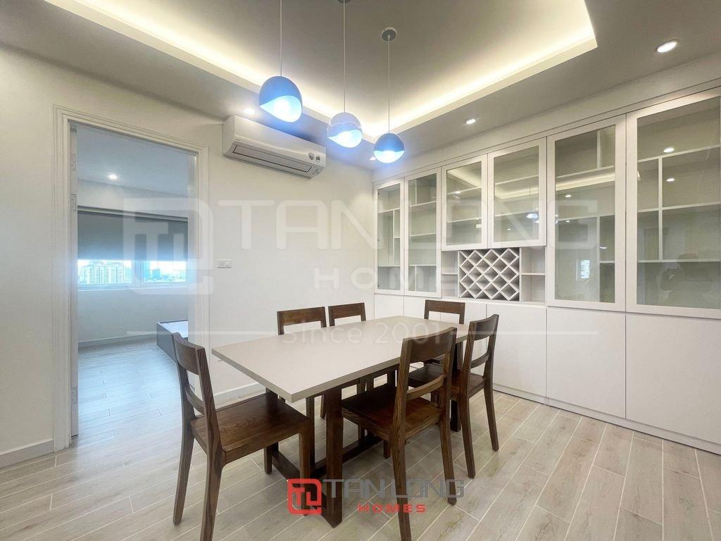 Cho thuê căn hộ siêu đẳng cấp 4PN/154m2 full đồ nhập khẩu tòa E1 Ciputra 5