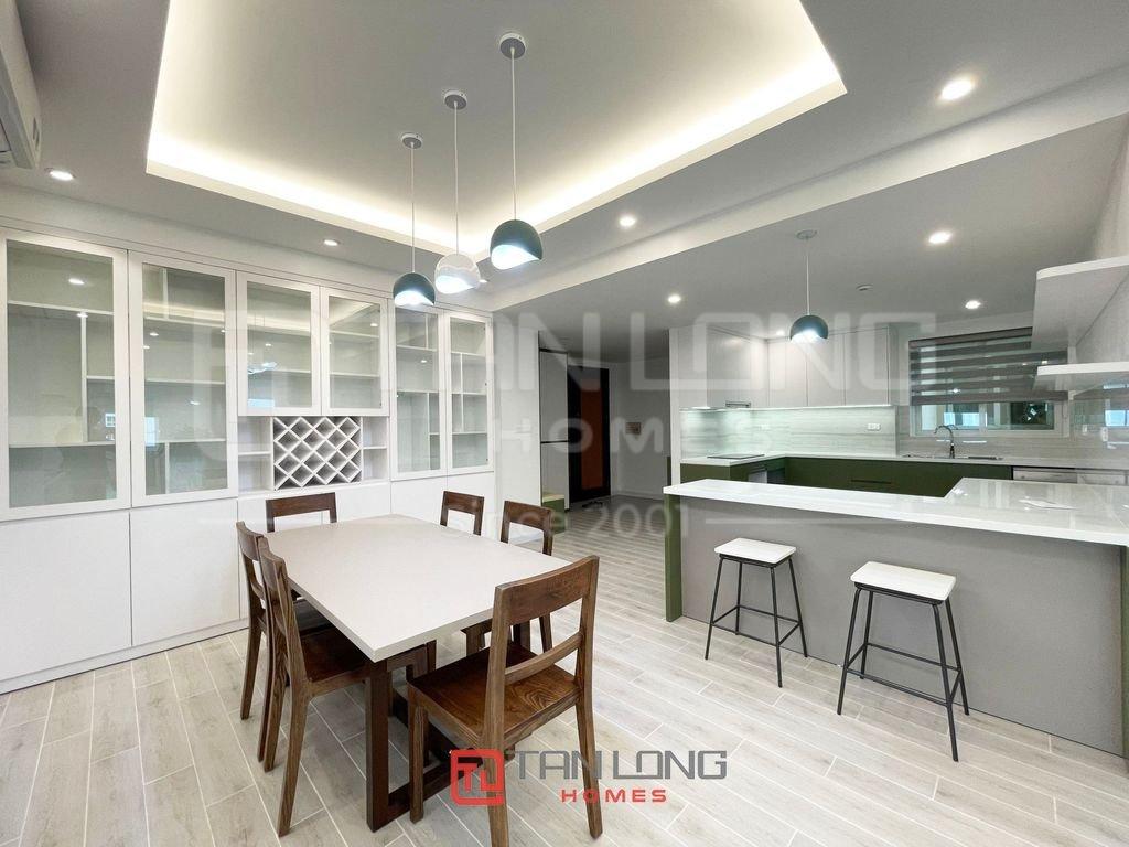 Cho thuê căn hộ siêu đẳng cấp 4PN/154m2 full đồ nhập khẩu tòa E1 Ciputra 6
