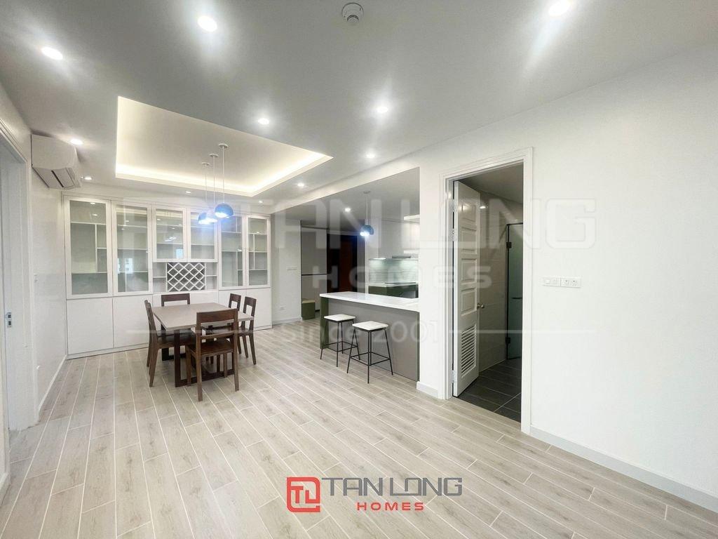 Cho thuê căn hộ siêu đẳng cấp 4PN/154m2 full đồ nhập khẩu tòa E1 Ciputra 8
