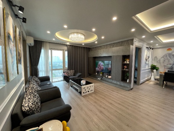 Chủ nhà gửi bán căn hộ tòa E4 Ciputra Nam Thăng Long, dt 153m2, hướng Đông Nam rất mát 1