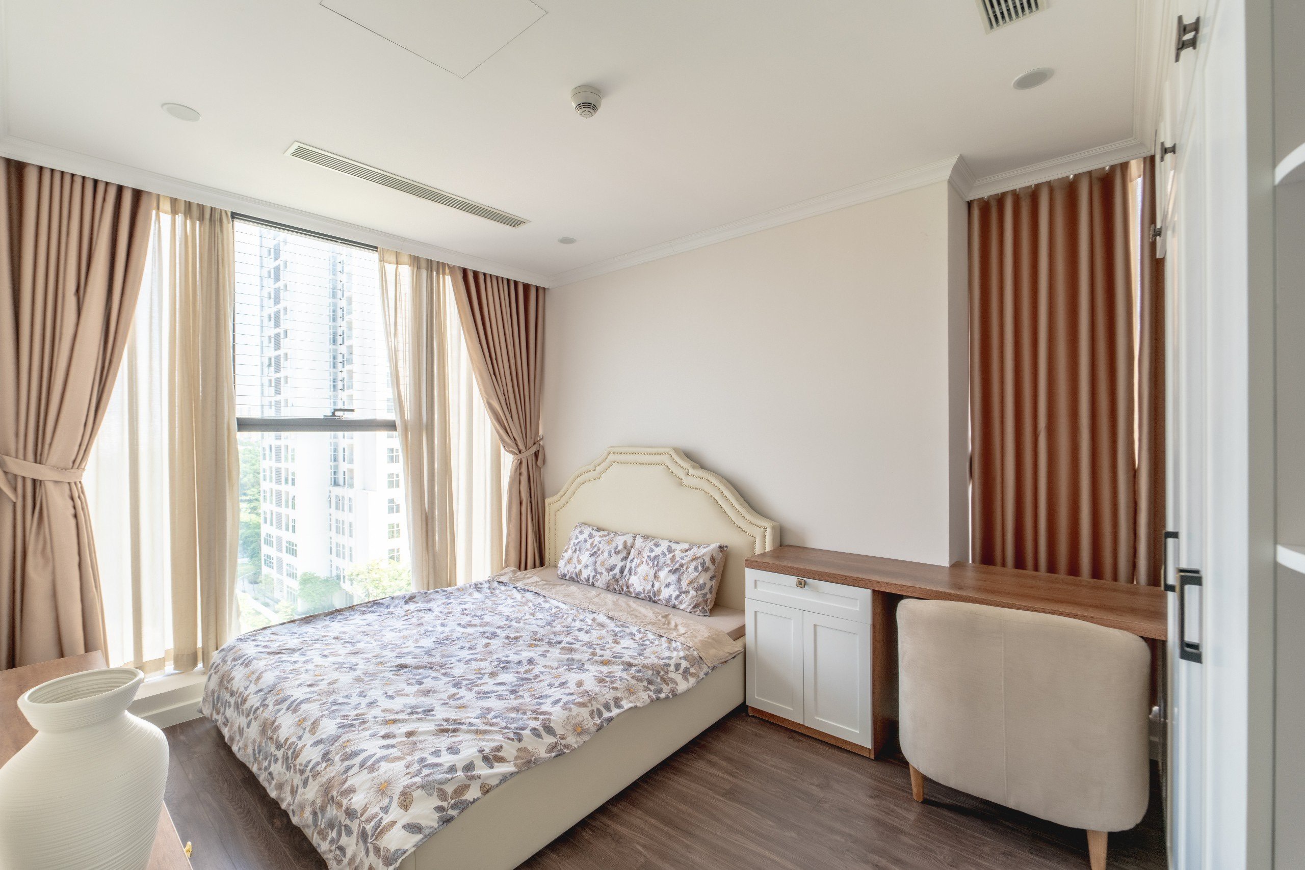 Chuyển nhượng căn 3 ngủ 98m2 full đồ view thoáng tòa S6 Sunshine City 4