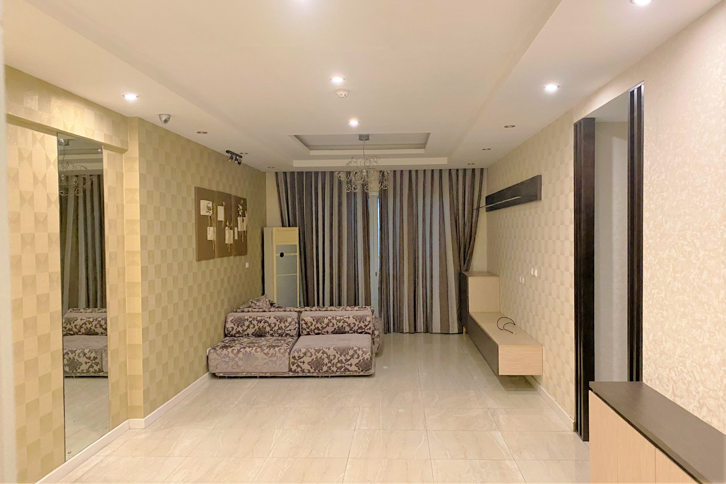 Chuyển nhượng căn hộ 3 ngủ 182m2 full đồ mới view thoáng tòa P2 Ciputra