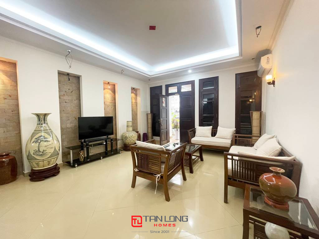 Bán biệt thự C4 Ciputra: 5PN/198m2 đồ cơ bản, sẵn sổ đỏ, vị trí đẹp 1
