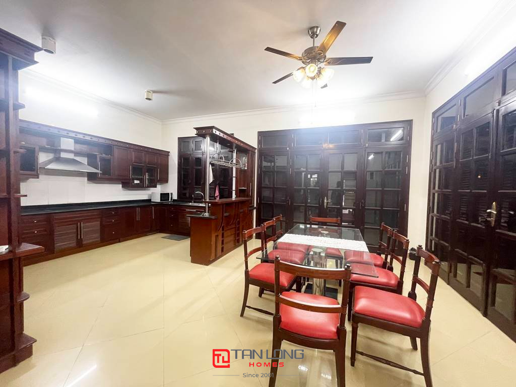Bán biệt thự C4 Ciputra: 5PN/198m2 đồ cơ bản, sẵn sổ đỏ, vị trí đẹp 4
