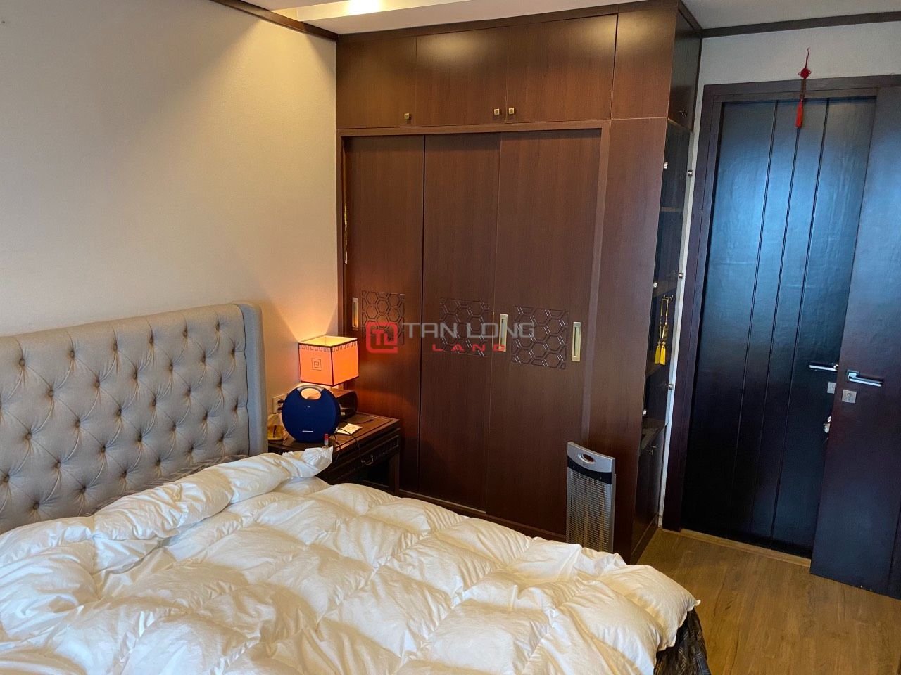 Cần cho thuê căn 3 ngủ 114m2 tầng thấp hướng Nam mát mẻ tại L1 Ciputra 5