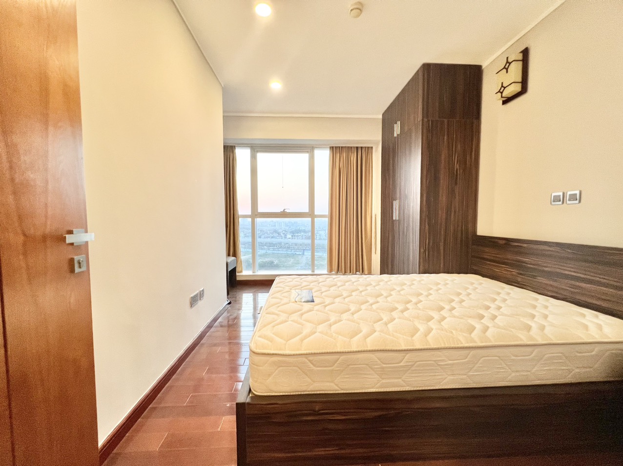 Cho thuê căn hộ 2 ngủ 114m2 đủ đồ mới đẹp tại L1 Ciputra Hà Nội 9