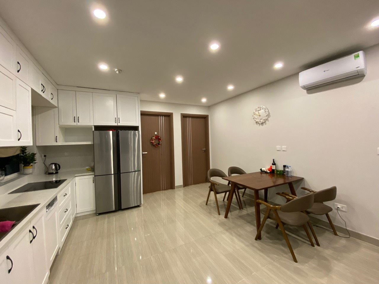 Cho thuê căn hộ 2 ngủ 72m2 full đồ view thoáng tòa L3 The Link 3