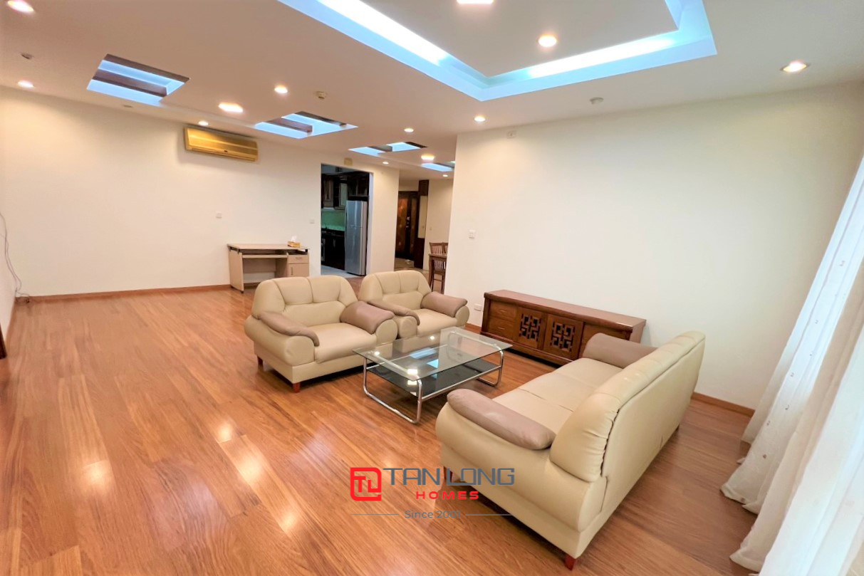 Cho thuê căn 3 ngủ 154m2 tầng trung full đồ mới tại G3 Ciputra