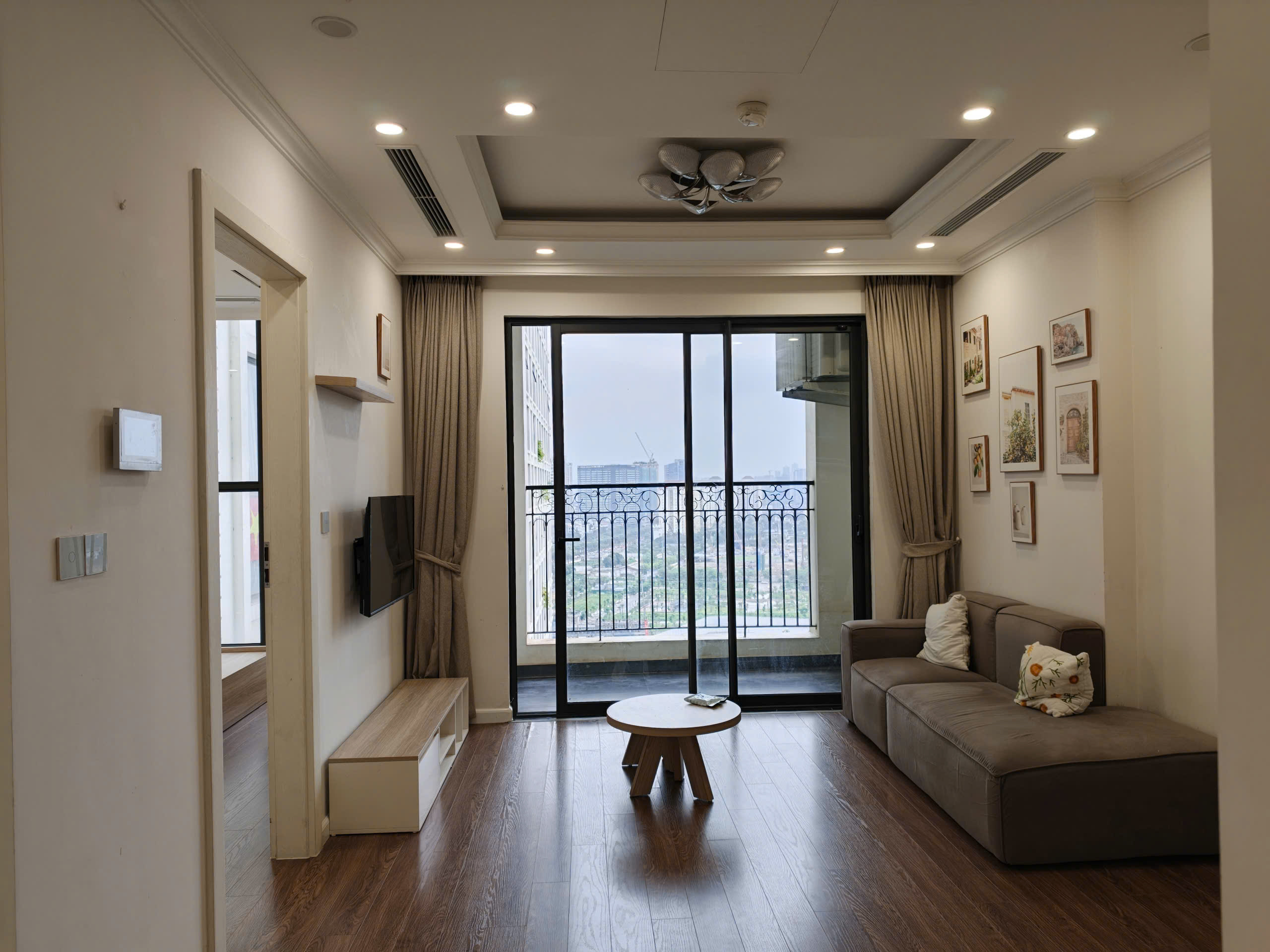 Bán căn hộ tòa R2 Sunshine Riverside - DT: 58m2/2 ngủ ban công Nam view bể bơi - Để lại nội thất