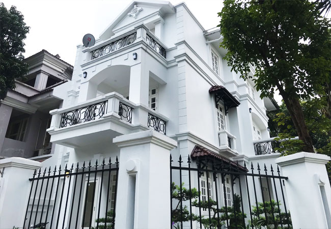 Bán nhà liền kề Đông Bắc diện tích 200m2 x 4 tầng xây thô mặt trong The Windsor Collection Ciputra