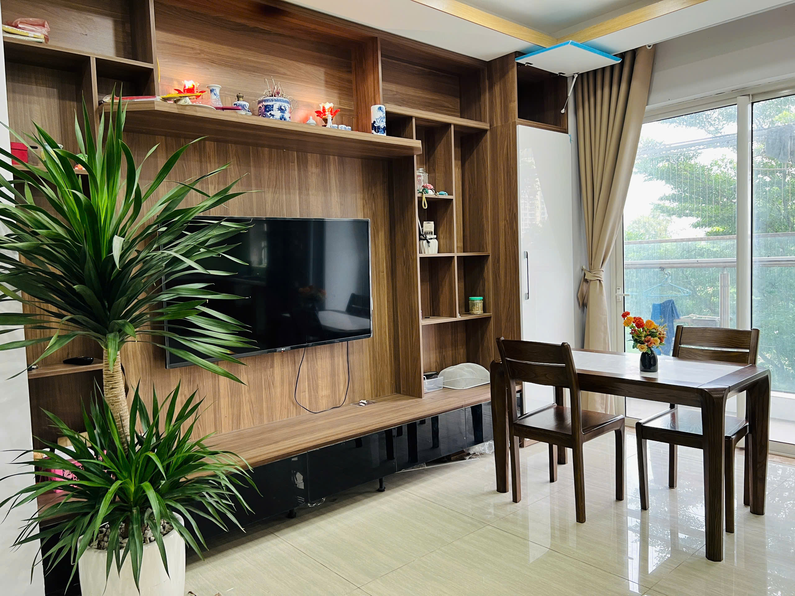 Chính chủ bán căn góc 2 ngủ view sân golf  tòa L5 The Link Ciputra