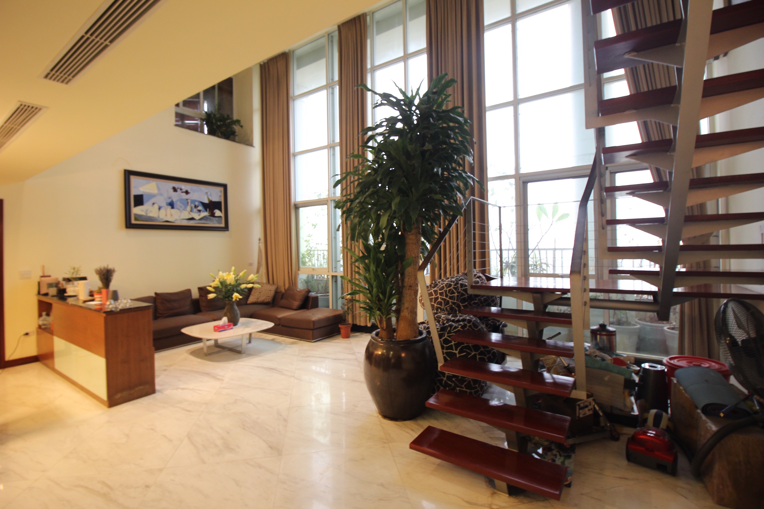 Chính chủ cho thuê căn hộ penthouse ciputra P2 diện tích 334m2 thiết kế hiện đại