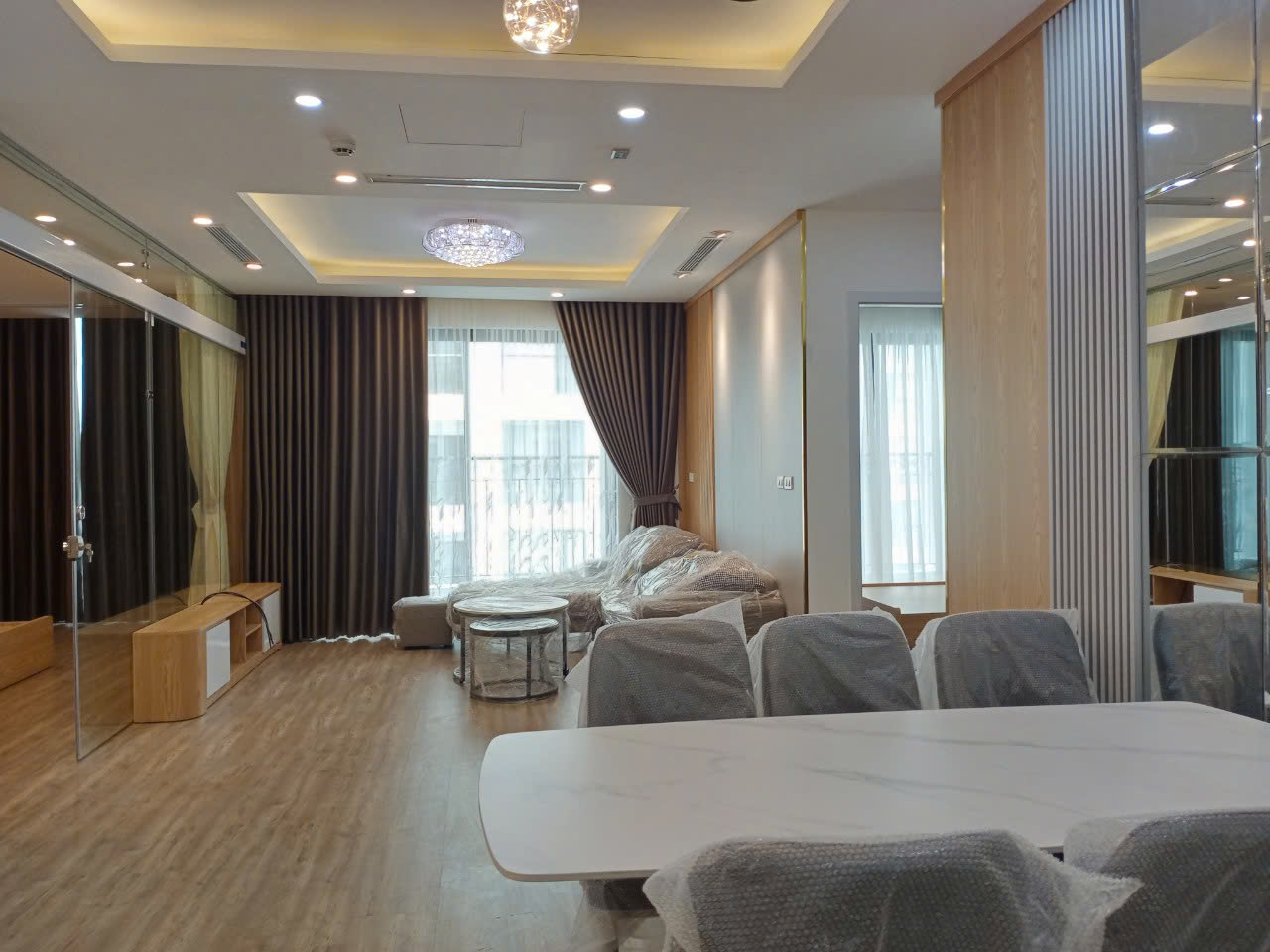 Chính chủ gửi cho thuê căn hộ 3 ngủ siêu đẹp toà R1 Sunshine Riverside