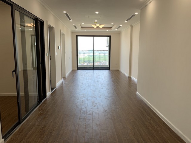 Cho thuê căn hộ 2 ngủ 78.83m2 đồ cơ bản tòa R1 Sunshine Riverside Tây Hồ. LH: 0963492659 Ms Linh