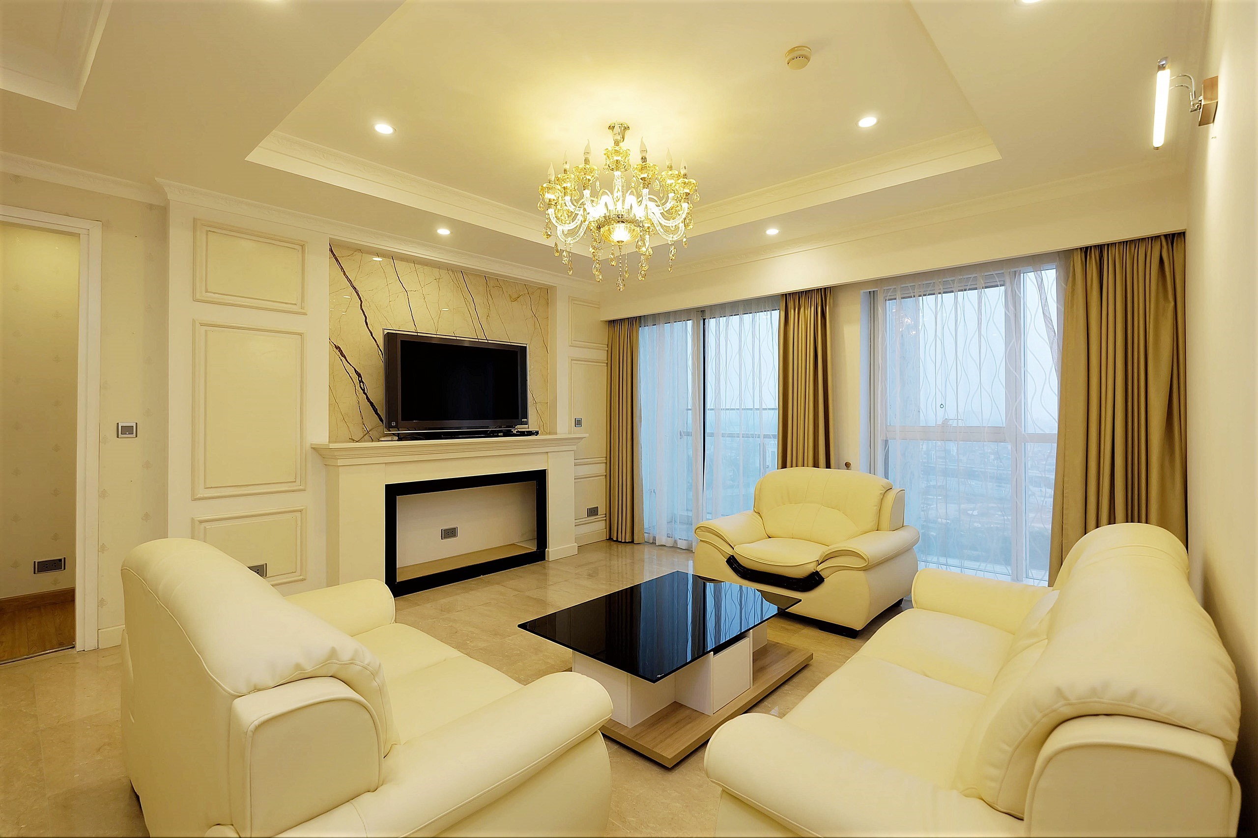 Cho thuê căn hộ 3 ngủ 154m2 tầng trung full đồ mới tòa L1 Ciputra