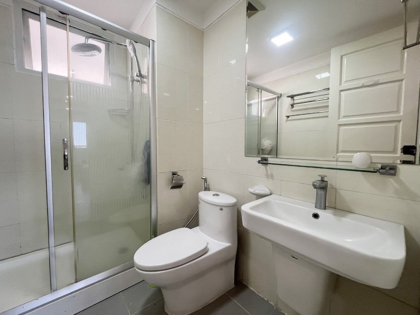 phòng vệ sinh căn hộ tòa e4